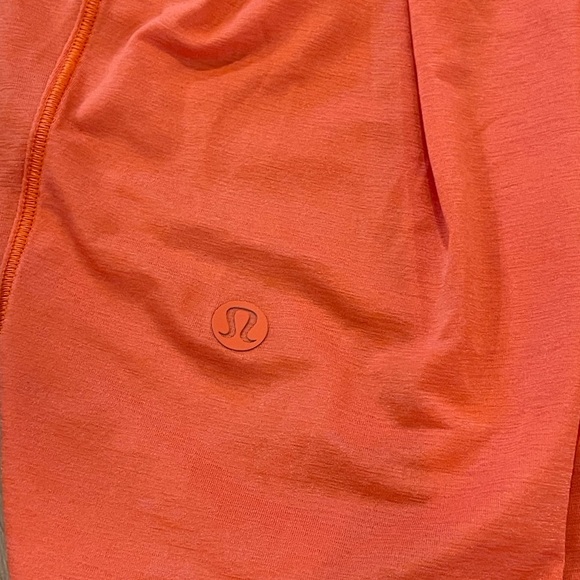 Lululemon Essential Tank Top Pleated Warm Coral - Size 6 - Picture 8 of 8